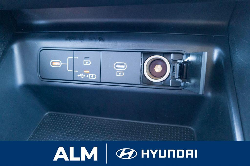 New 2026 Gray HYUNDAI SE FWD image 24