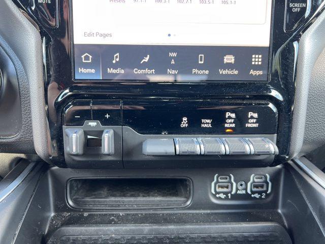 2022 Ram 1500 Big Horn Crew Cab 4x4 5'7" Box
