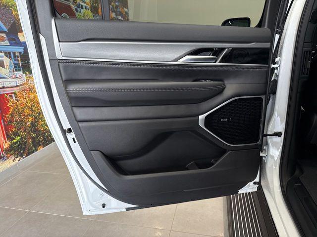 2026 Jeep Grand Wagoneer L Limited Altitude 4x4