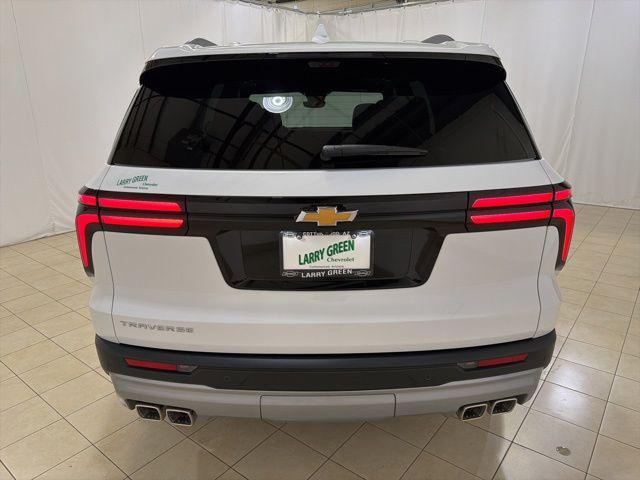 2026 Chevrolet Traverse FWD LT