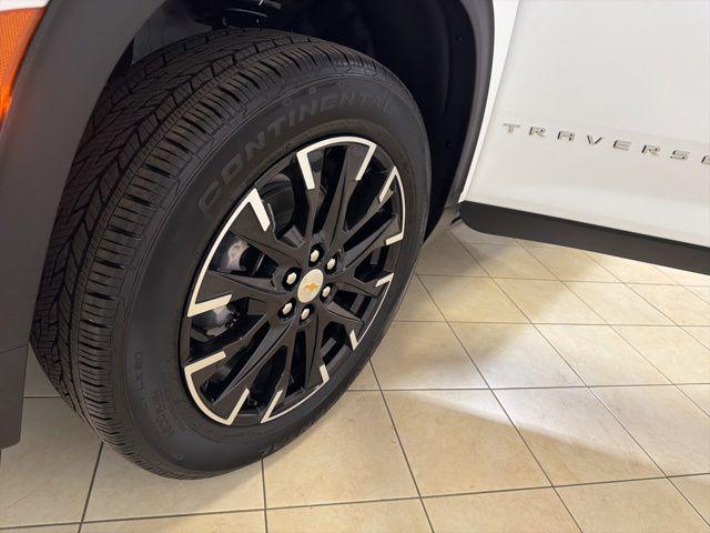 2026 Chevrolet Traverse FWD LT
