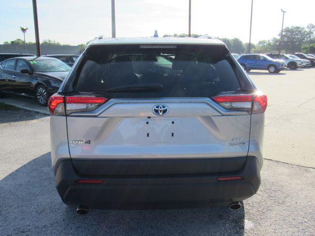 2022 Toyota RAV4 Hybrid XLE