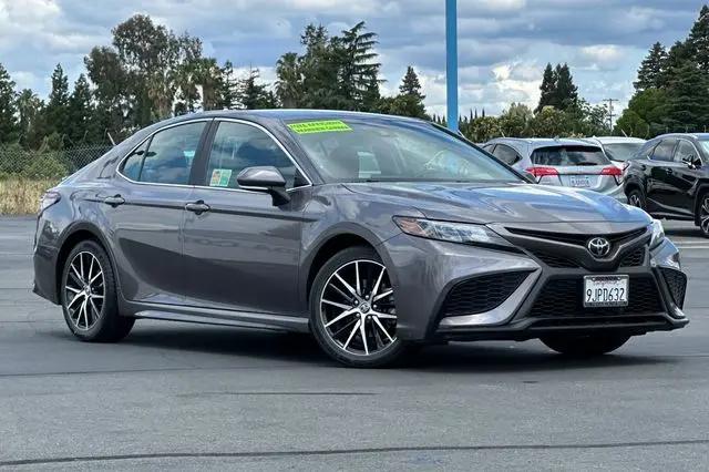 2023 Toyota Camry SE