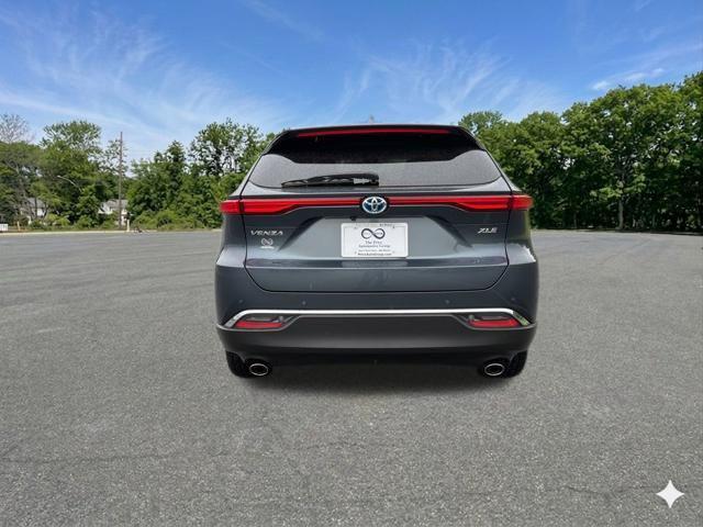 2024 Toyota Venza XLE