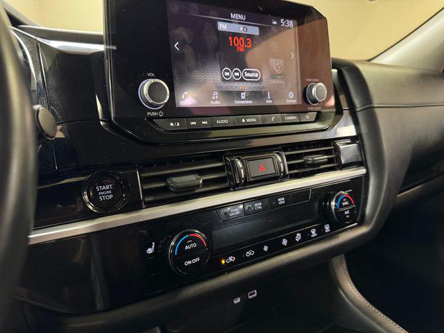 2025 Nissan Pathfinder SV 4WD