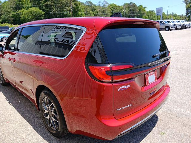 2027 Chrysler Pacifica Limited