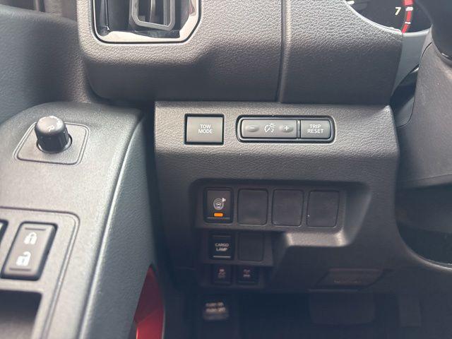 2026 Nissan Frontier Crew Cab PRO-4X 4x4
