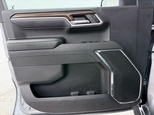 2024 Chevrolet Silverado 1500 4WD Crew Cab Short Bed LT with 2FL