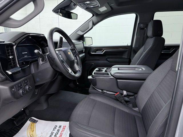 2024 Chevrolet Silverado 1500 4WD Crew Cab Short Bed LT with 2FL