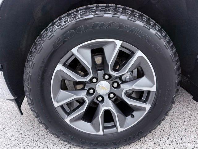 2023 Chevrolet Silverado 1500 4WD Crew Cab Short Bed LT with 2FL