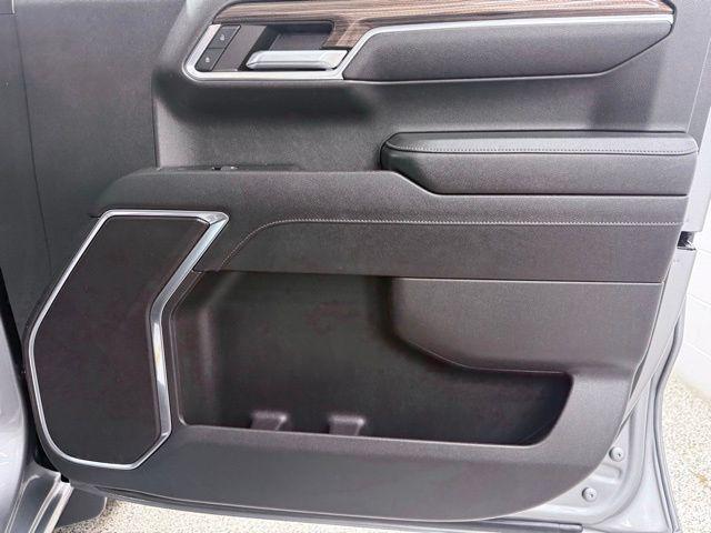 2023 Chevrolet Silverado 1500 4WD Crew Cab Short Bed LT with 2FL