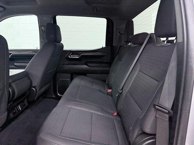 2023 Chevrolet Silverado 1500 4WD Crew Cab Short Bed LT with 2FL