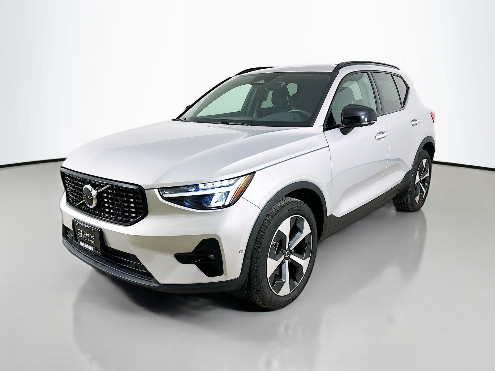 /2025 Volvo XC40
