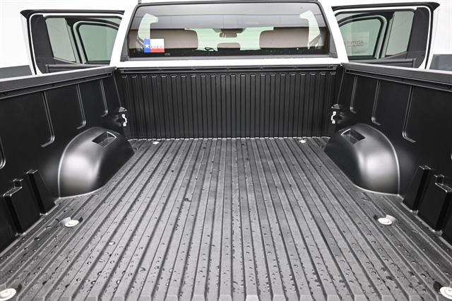 2026 Toyota Tundra SR5 CrewMax 5.5' Bed