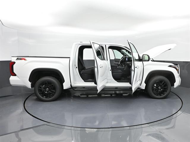2026 Toyota Tundra SR5 CrewMax 5.5' Bed
