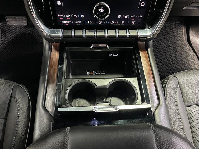 2025 GMC Yukon XL 4WD Denali