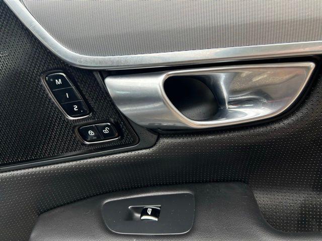 2020 Volvo S90 T6 R-Design
