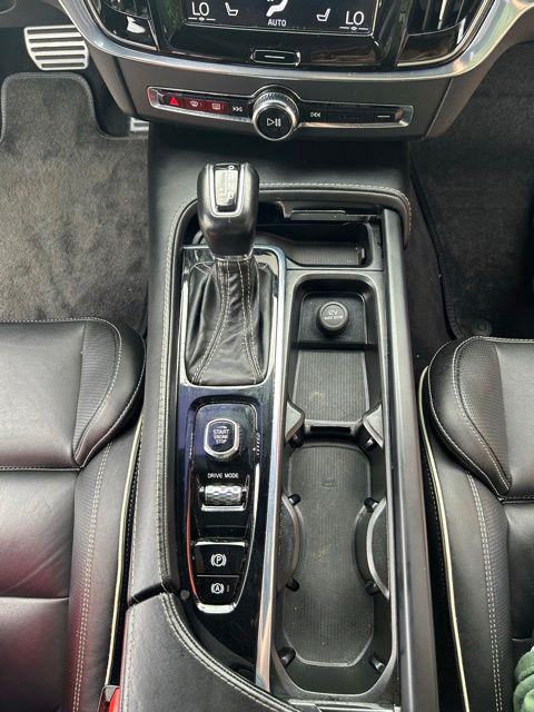2020 Volvo S90 T6 R-Design