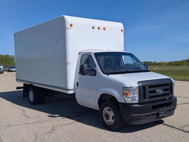 2024 Ford E-450 Cutaway Base