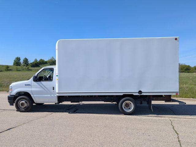 2024 Ford E-450 Cutaway Base