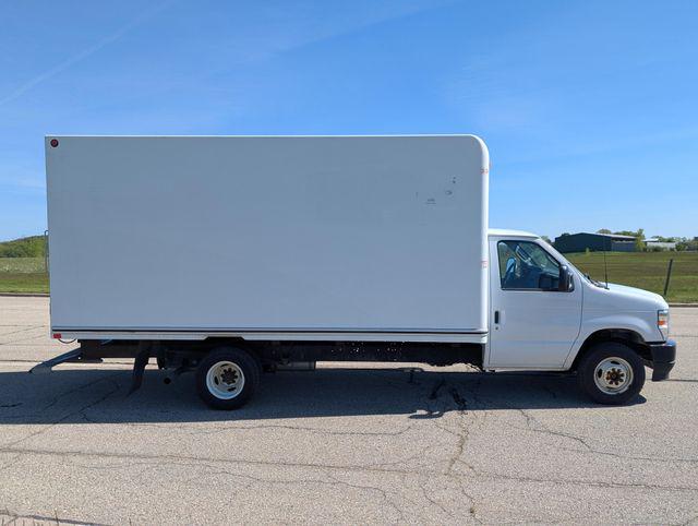 2024 Ford E-450 Cutaway Base