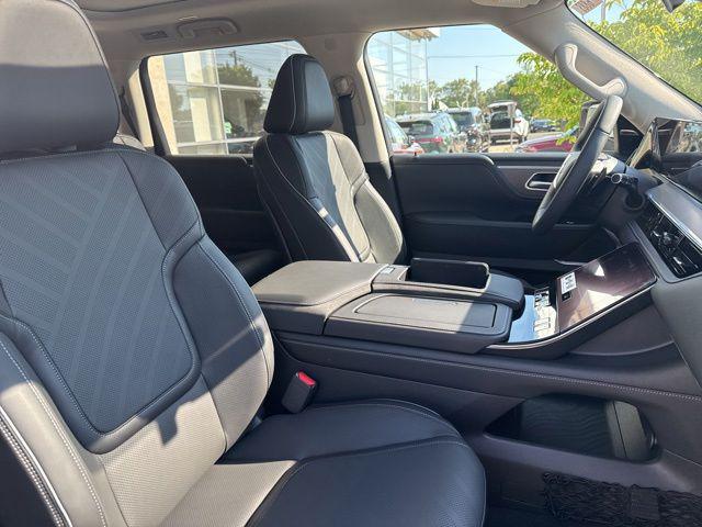 2026 INFINITI QX80 LUXE AWD