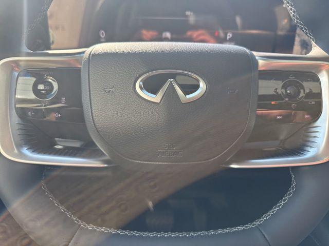 2026 INFINITI QX80 LUXE AWD