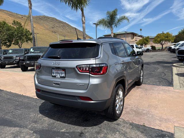 2022 Jeep Compass Latitude Lux 4x4