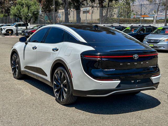 2023 Toyota Crown Platinum