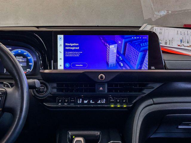 2023 Toyota Crown Platinum
