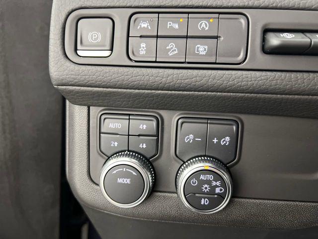 2023 GMC Yukon 4WD Denali