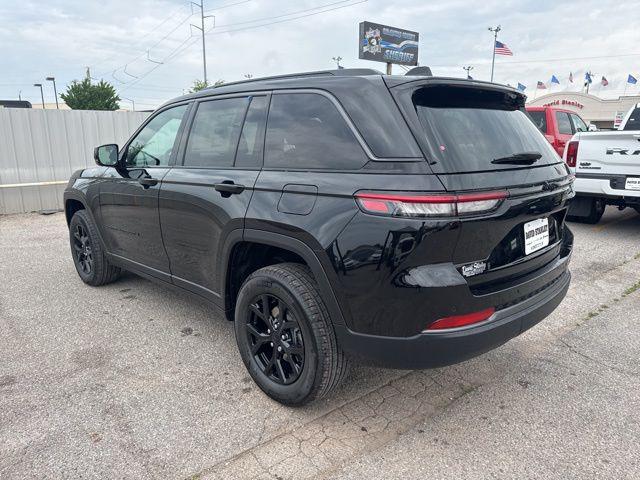2026 Jeep Grand Cherokee Altitude 4x2