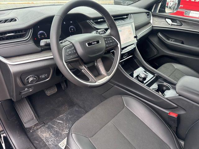 2026 Jeep Grand Cherokee Altitude 4x2