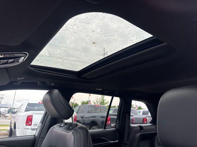 2026 Jeep Grand Cherokee Altitude 4x2