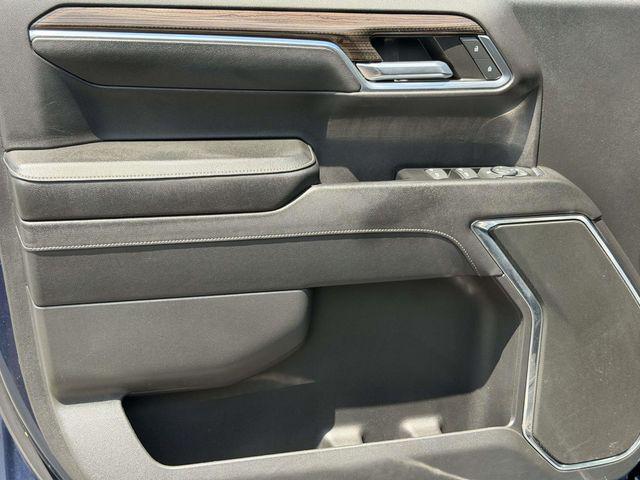 2023 Chevrolet Silverado 1500 4WD Crew Cab Short Bed LT with 2FL