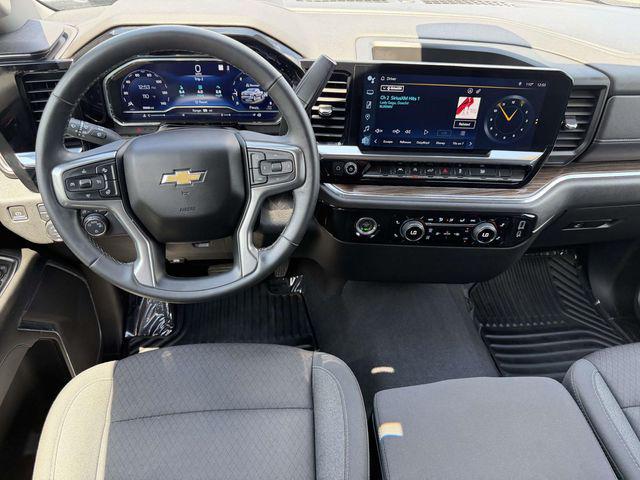 2023 Chevrolet Silverado 1500 4WD Crew Cab Short Bed LT with 2FL
