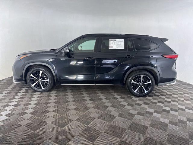 2022 Toyota Highlander XSE