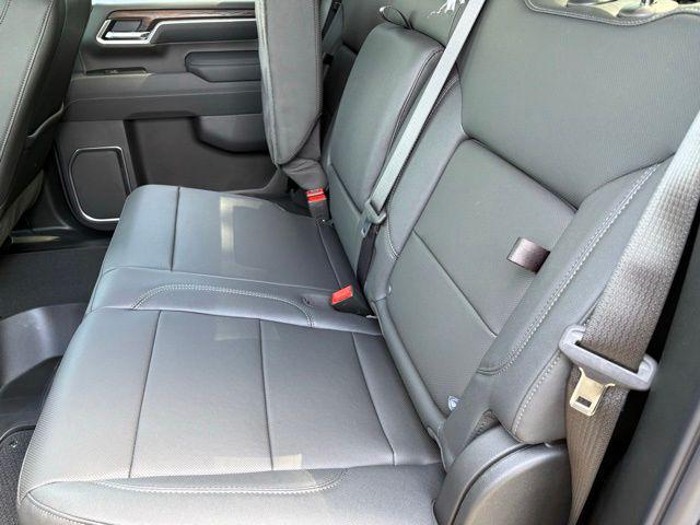 2026 GMC Sierra 2500HD Crew Cab, Standard Bed, SLT, 4WD