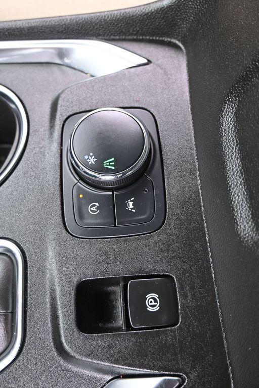 2023 Chevrolet Traverse FWD LS