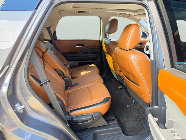 2023 Nissan Pathfinder Platinum 4WD