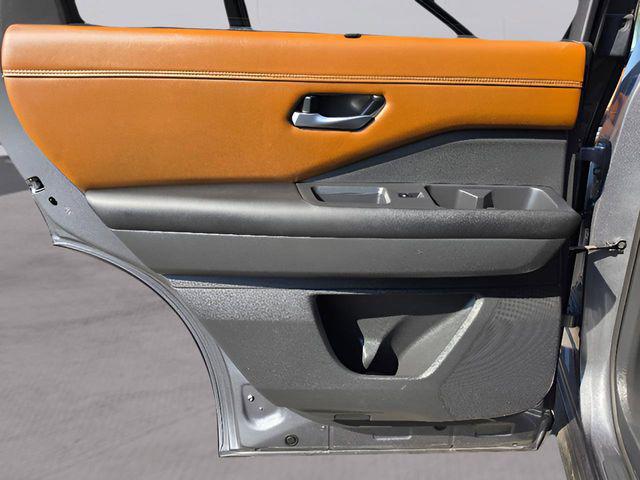 2023 Nissan Pathfinder Platinum 4WD