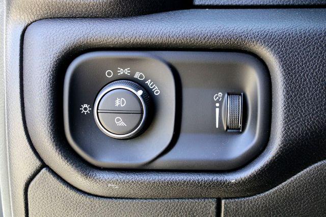 2023 Ram 1500 Lone Star Crew Cab 4x2 5'7" Box
