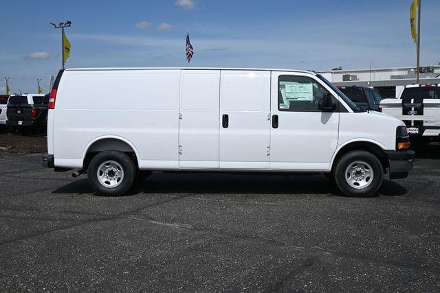 2026 Chevrolet Express Cargo Van 2500 Extended Wheelbase, WT, RWD