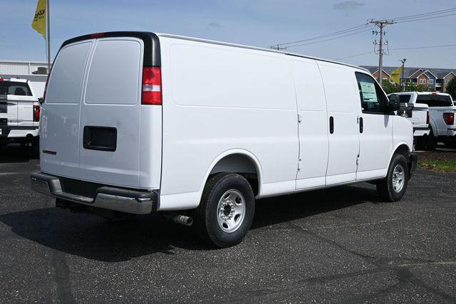 2026 Chevrolet Express Cargo Van 2500 Extended Wheelbase, WT, RWD