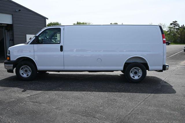 2026 Chevrolet Express Cargo Van 2500 Extended Wheelbase, WT, RWD