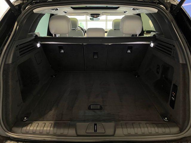 2023 Land Rover Range Rover Sport SE