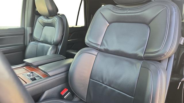 2024 Lincoln Navigator Premiere L