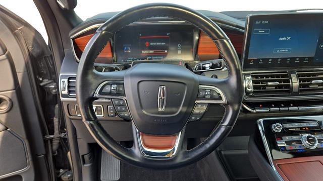 2024 Lincoln Navigator Premiere L