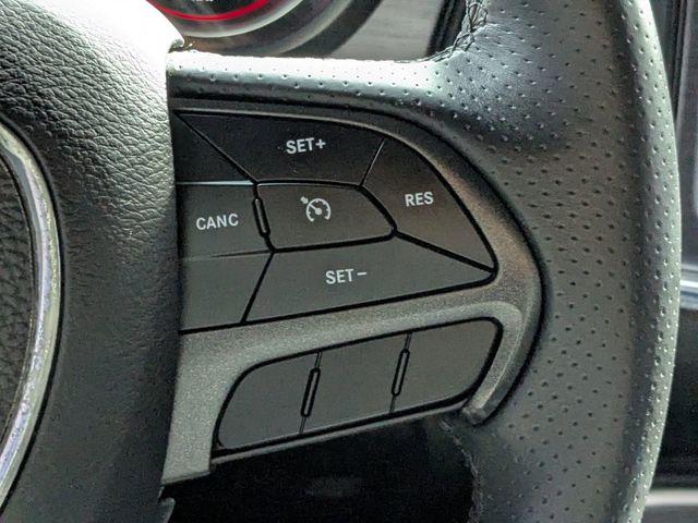 2018 Dodge Challenger 392 Hemi Scat Pack Shaker
