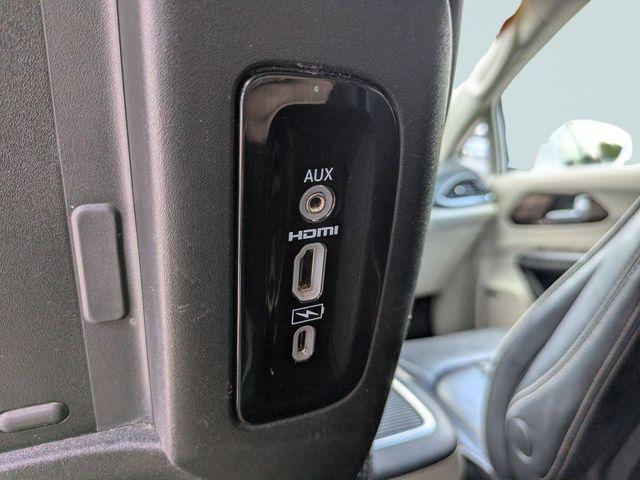 2022 Chrysler Pacifica Hybrid Limited